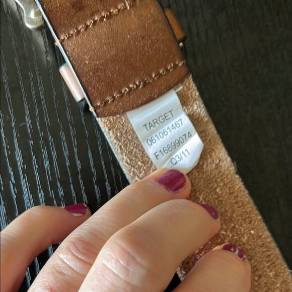 Black Leather Belt with Classic Buckle - Picture 8 of 8